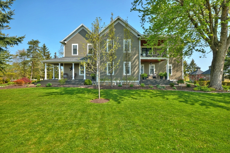 Discover 1213 Concession 6, Niagara-On-The-Lake's Modern Farmhouse Gem